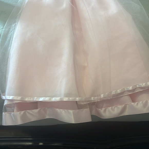 Beautiful girls dress in a size 12..... - Picture 4 of 13